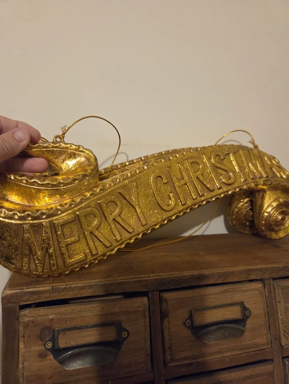 N/A festive gold